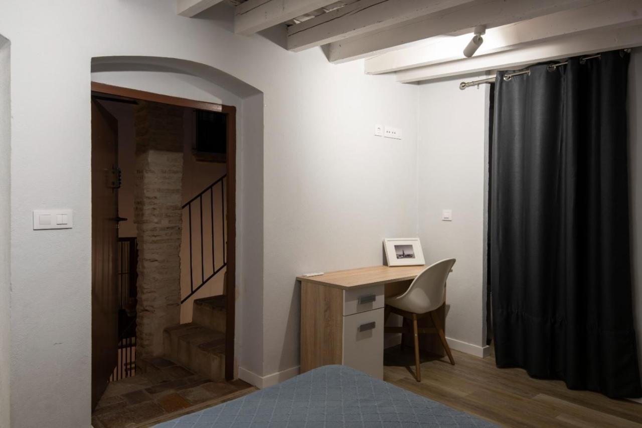Apartamento La Casa Del Santo Carmona  Zewnętrze zdjęcie